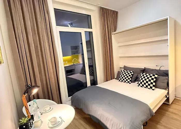 Stylisches City-apartment Mit Terrasse & Top-lage - Civita * Nuremberg